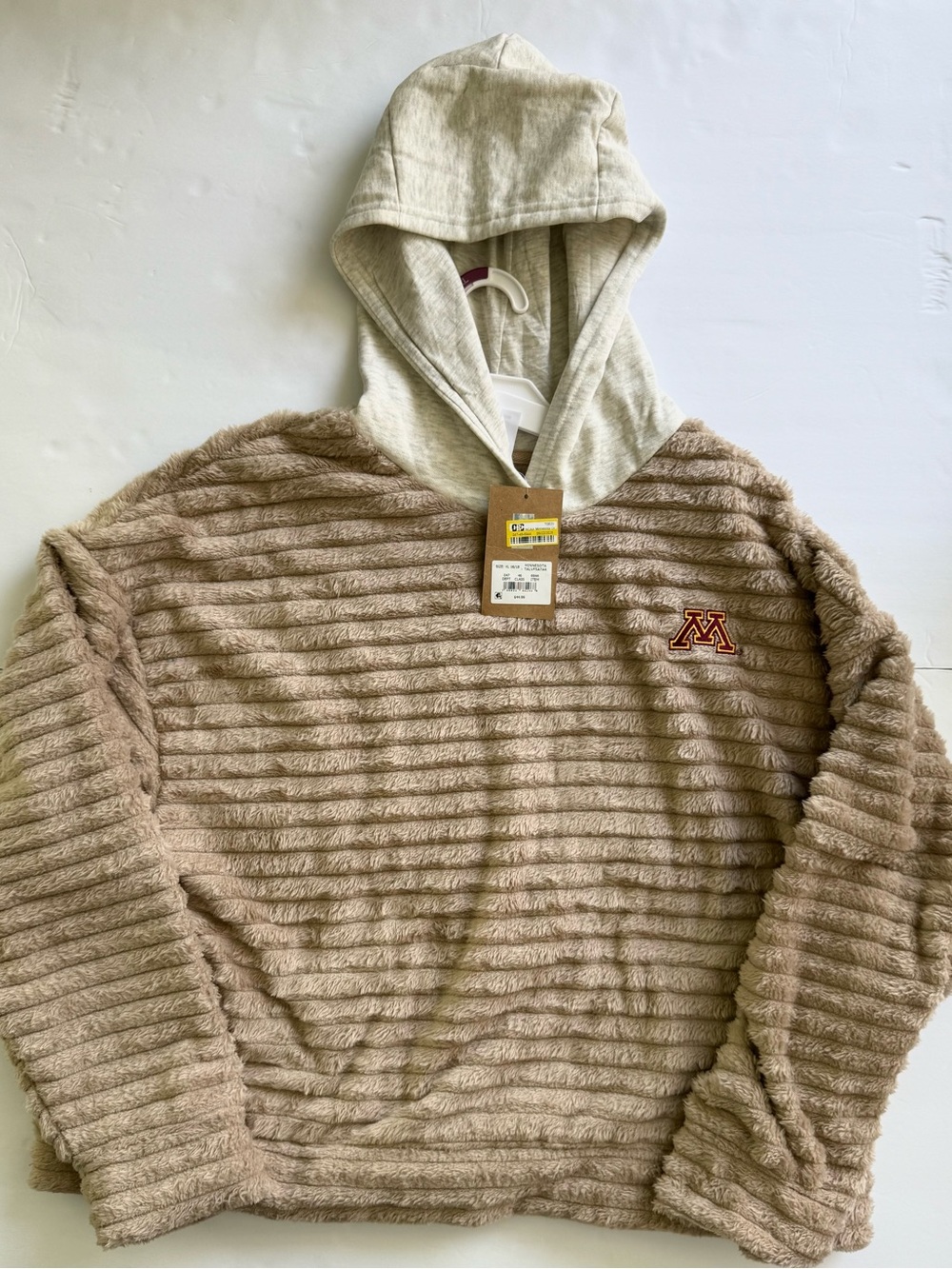 NCAA University of Minnesota Gophers Women’s fashion hoodie, XL,NWT, $44.99